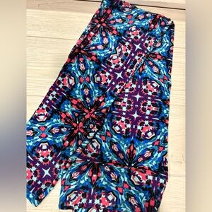 Vibrant Geometric Patterned LuLaRoe leggings